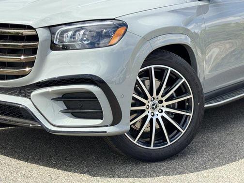 2026 Mercedes-Benz GLS 580 4MATIC