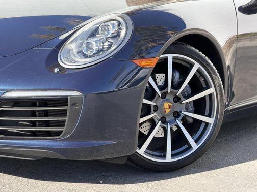 2017 Porsche 911 Carrera