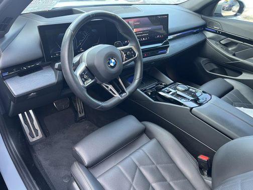 2024 BMW 530 530i