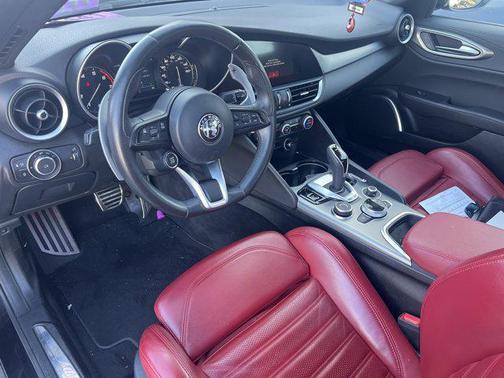 2022 Alfa Romeo Giulia Ti