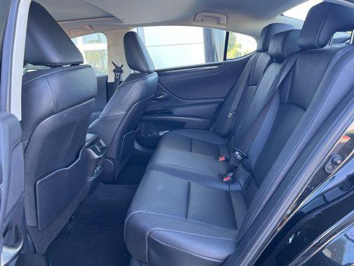 2024 Lexus ES 350 Base