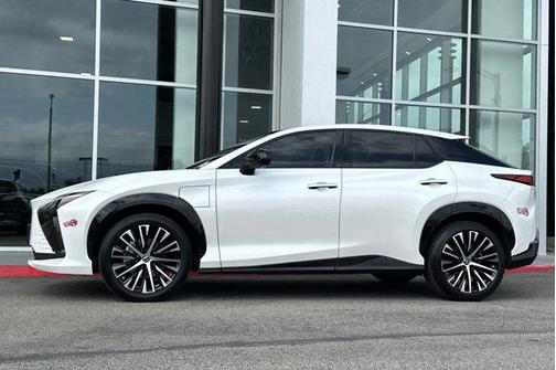 2023 Lexus RZ 450e Luxury