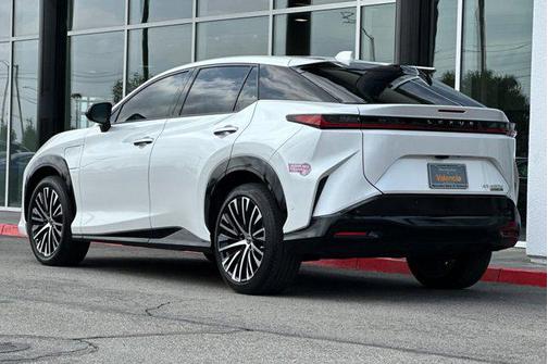 2023 Lexus RZ 450e Luxury