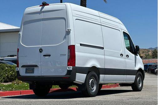 2025 Mercedes-Benz Sprinter 2500 Standard Roof