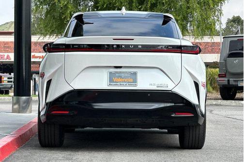 2023 Lexus RZ 450e Luxury