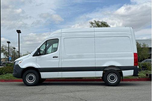 2025 Mercedes-Benz Sprinter 2500 Standard Roof