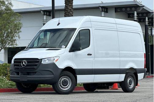 2025 Mercedes-Benz Sprinter 2500 Standard Roof