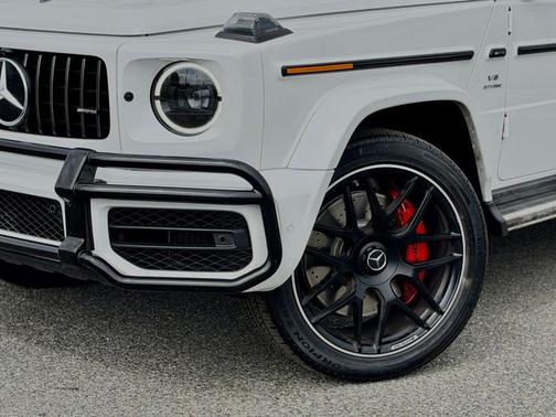 MANUFAKTUR Moonlight White Metallic 2023 Mercedes-Benz AMG G 63 4MATIC