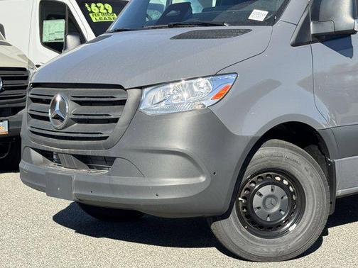 2025 Mercedes-Benz Sprinter 2500 Standard Roof
