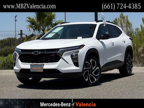 Summit White 2025 Chevrolet Trax FWD 2RS