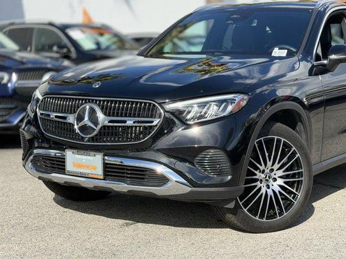 2025 Mercedes-Benz GLC 300 Base