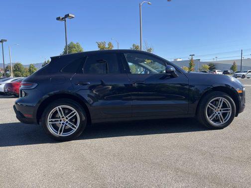 2023 Porsche Macan T