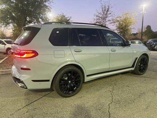 2024 BMW X7 xDrive40i