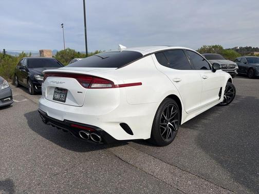 Snow White Pearl 2023 Kia Stinger GT-Line