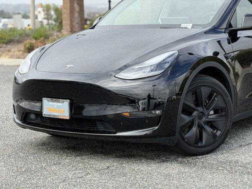 2025 Tesla Model Y Long Range Dual Motor All-Wheel Drive