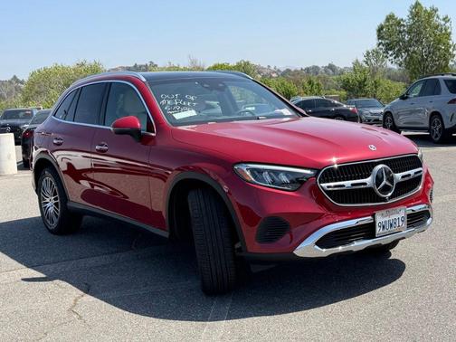 MANUFAKTUR Patagonia Red Metallic 2026 Mercedes-Benz GLC 300 Base