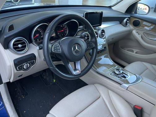 2017 Mercedes-Benz GLC 300 Base