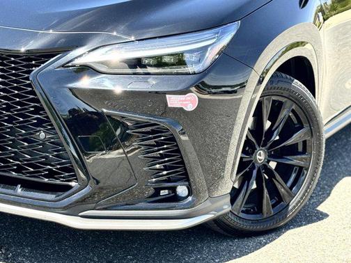2024 Lexus NX 450h+ F SPORT Handling