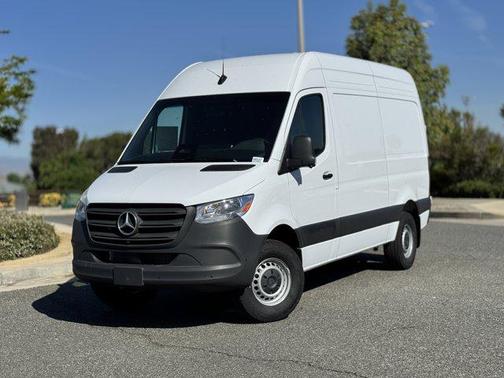 2025 Mercedes-Benz Sprinter 2500 Standard Roof