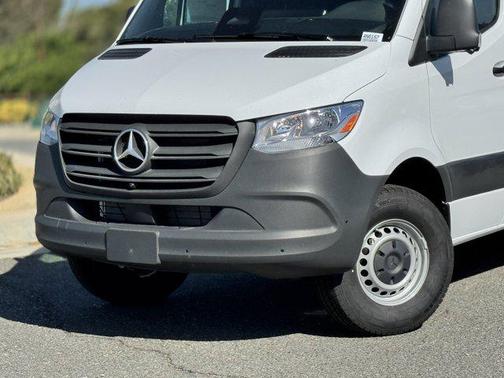 2025 Mercedes-Benz Sprinter 2500 Standard Roof