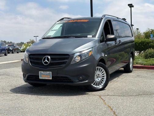 Selenite Grey Metallic 2022 Mercedes-Benz Metris Base