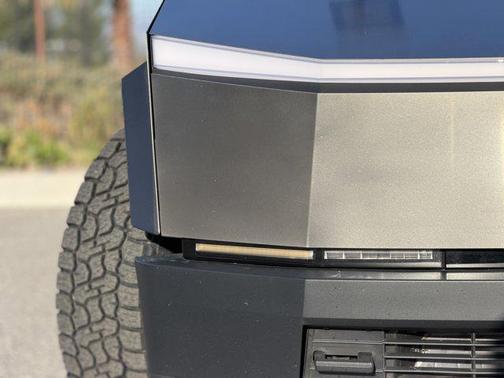 2025 Tesla Cybertruck All-Wheel Drive