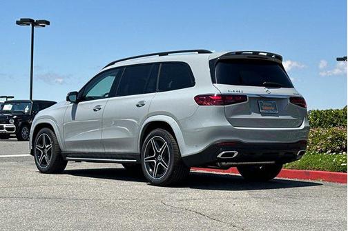 2025 Mercedes-Benz GLS 450 4MATIC