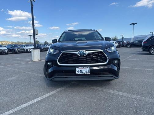 2023 Toyota Highlander Hybrid XLE