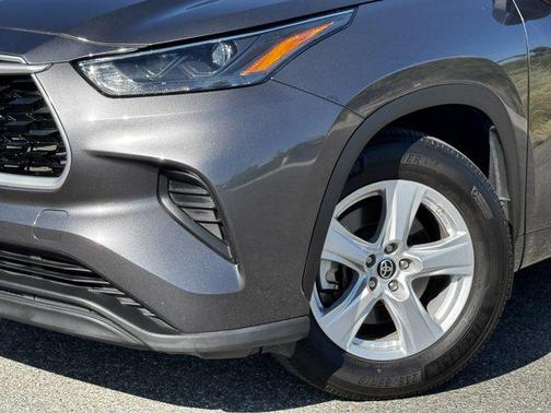 2022 Toyota Highlander L