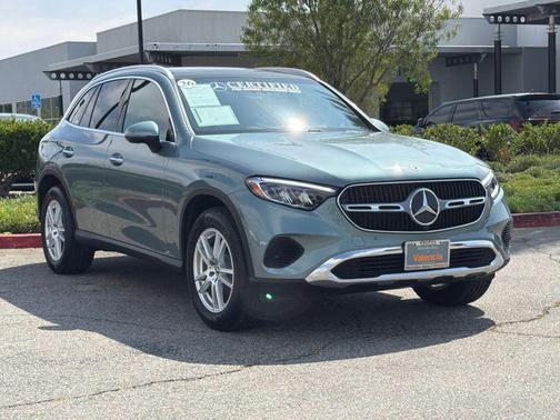 Verde Silver 2026 Mercedes-Benz GLC 300 Base