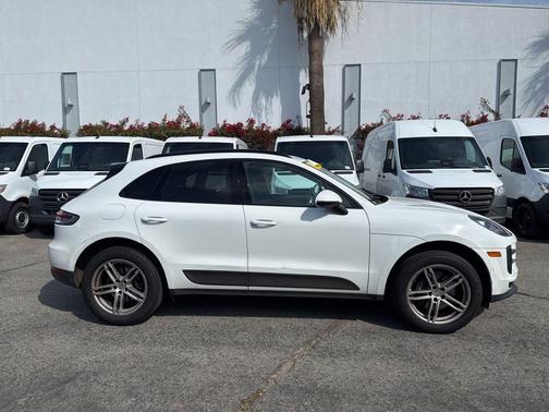 White 2021 Porsche Macan Macan