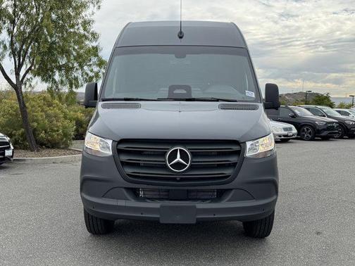 2026 Mercedes-Benz Sprinter 2500 Standard Roof