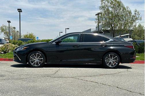 2023 Lexus ES 350 Base