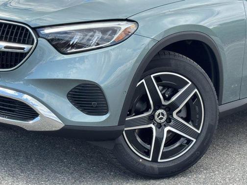 2026 Mercedes-Benz GLC 300 Base