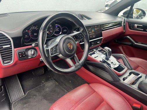 2021 Porsche Cayenne Cayenne