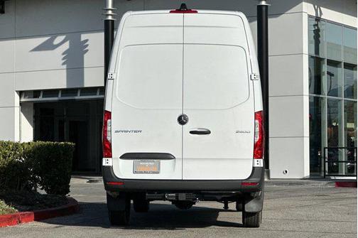 2025 Mercedes-Benz Sprinter 2500 High Roof