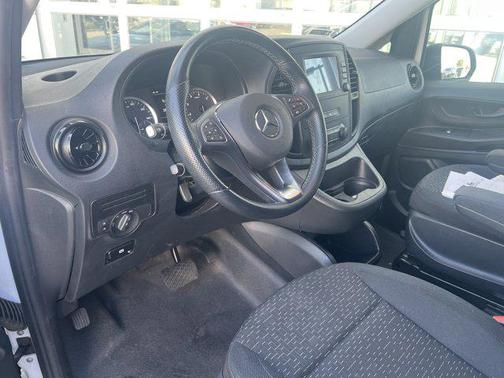 2023 Mercedes-Benz Metris Base
