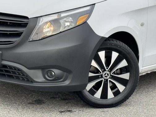 2023 Mercedes-Benz Metris Base