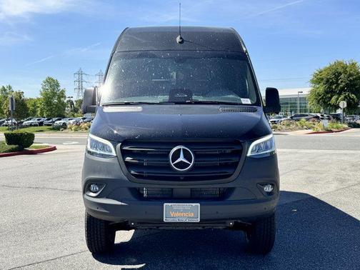 2025 Mercedes-Benz Sprinter 2500 Standard Roof