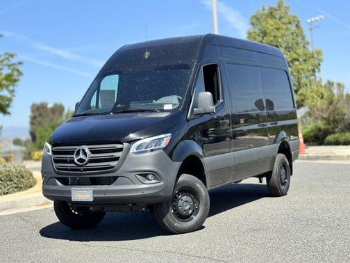 2025 Mercedes-Benz Sprinter 2500 Standard Roof
