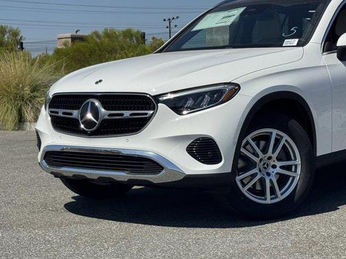 2025 Mercedes-Benz GLC 300 Base