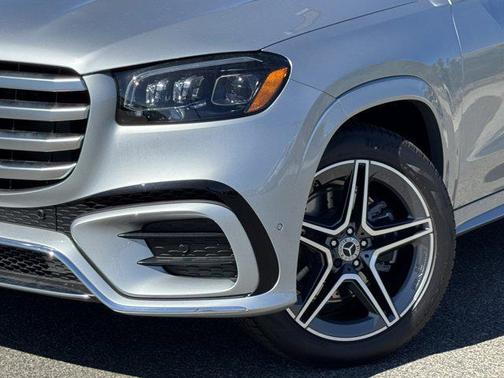 2025 Mercedes-Benz GLS 450 4MATIC