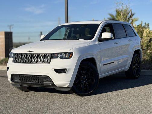 2021 Jeep Grand Cherokee Laredo