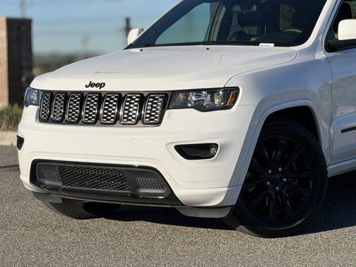 2021 Jeep Grand Cherokee Laredo