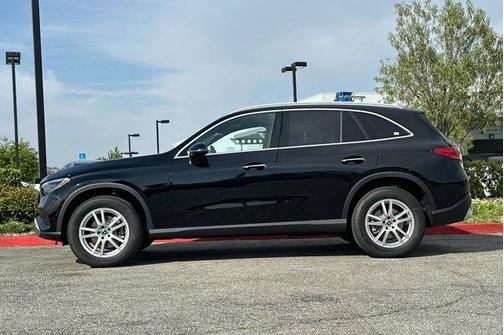 2025 Mercedes-Benz GLC 300 Base