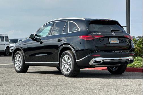 2025 Mercedes-Benz GLC 300 Base
