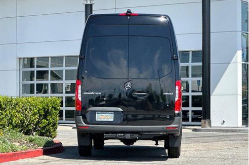 2025 Mercedes-Benz Sprinter 2500 High Roof