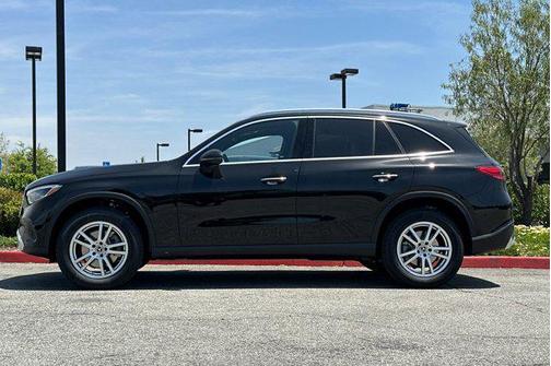 2025 Mercedes-Benz GLC 300 Base