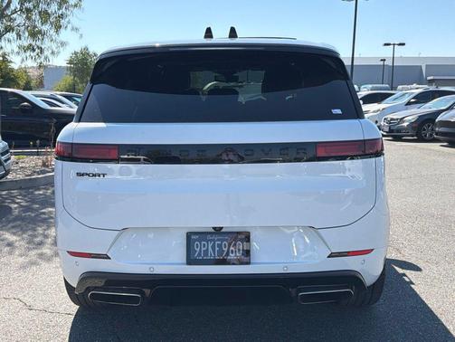 Fuji White 2024 Land Rover Range Rover Sport SE