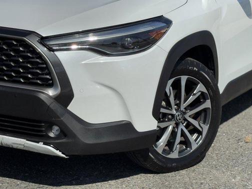 2022 Toyota Corolla Cross XLE